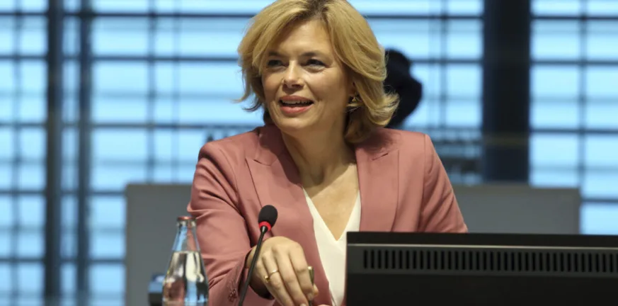 Η πρόεδρος της Bundestag για τη Γερμανία: «Είμαστε ο οίκος ανοχής της Ευρώπης»! ΒΙΝΤΕΟ