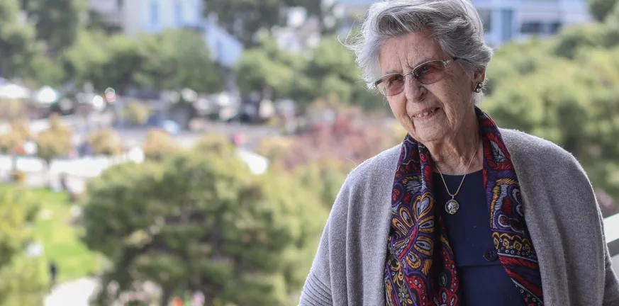 Αθηνά Κακούρη: Ο ιστορικός διάλογος και οι δύο ελέφαντες