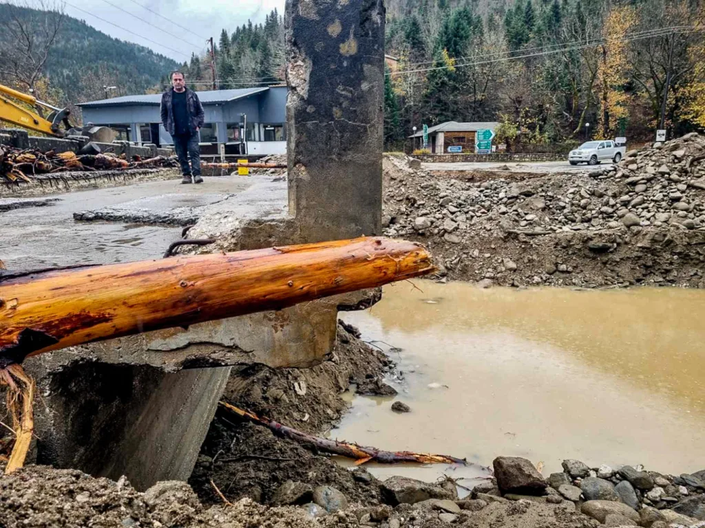 Δυτική Ελλάδα: Κατολισθήσεις, πλημμύρες, δρόμοι που μετατράπηκαν σε ορμητικούς χειμάρρους και ποτάμια! ΦΩΤΟ, ΒΙΝΤΕΟ