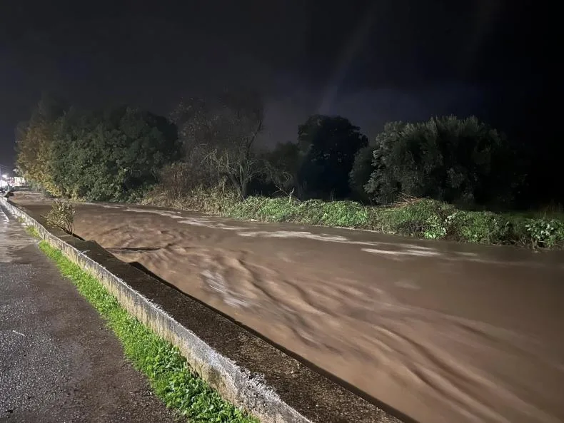 Καταστροφές στη Λέσβο, «έσπασε» ποτάμι στην Καλλονή ΦΩΤΟ - ΒΙΝΤΕΟ