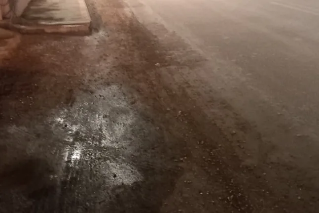 Λάσπη, χαλίκια και αγανάκτηση στα Καμίνια: Προβλήματα από τα έργα της Πατρών–Πύργου - Αυτοψία της «Π»