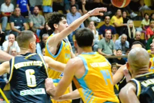 Καρατζάς: «Γλυκόπικρη η γεύση, τώρα για τη νίκη με το Παγκράτι»