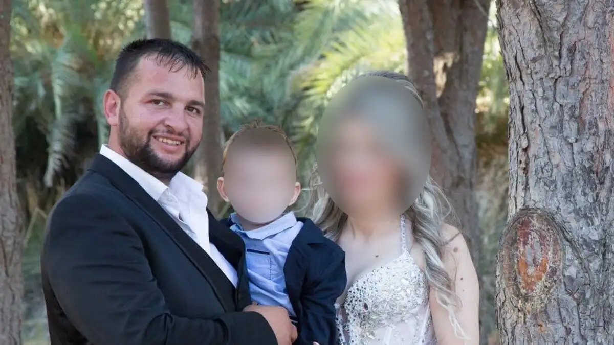 «Και γύρισαν όλοι τα πιστόλια στη μούρη μου. Ένα παλικάρι δύο μέτρα μου πήραν», ανατριχιαστική μαρτυρία της συζύγου του 39χρονου «Και γύρισαν όλοι τα πιστόλια στη μούρη μου. Ένα παλικάρι δύο μέτρα μου πήραν», ανατριχιαστική μαρτυρία της συζύγου του 39χρονου