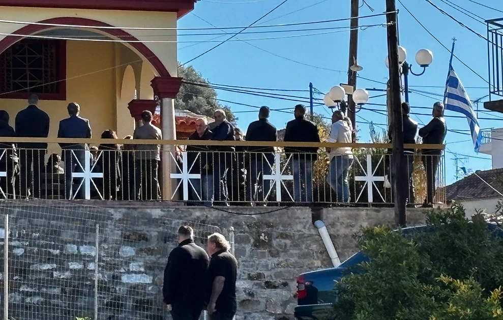 Δυτική Αχαΐα: Σπαραγμός στην κηδεία του μικρού Ανδρέα - «Που είσαι αγάπη μου» φώναζε η μητέρα ΦΩΤΟ