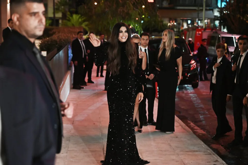 Η Κίμπερλι Γκιλφόιλ στην Αθήνα: Παραθέτει δεξίωση προς τιμήν των Αμερικανών πεζοναυτών, ΦΩΤΟ