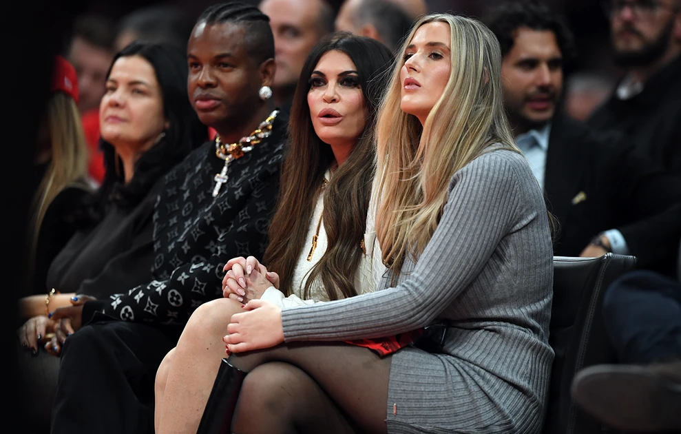 Η συνάντηση Γκίλφοϊλ με Λάνθιμο στο ΣΕΦ ΦΩΤΟ Η συνάντηση Γκίλφοϊλ με Λάνθιμο στο ΣΕΦ ΦΩΤΟ