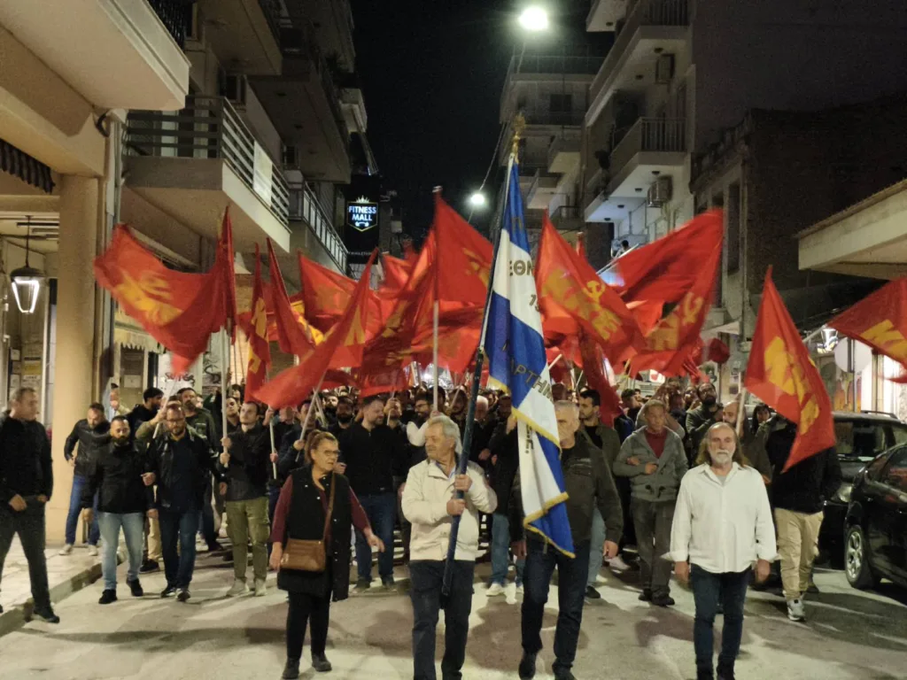 ΚΚΕ - ΚΝΕ: Κατάθεση στεφάνων στο πρώην παράρτημα Πανεπιστημίου και στην Ασφάλεια Πατρών ΦΩΤΟ ΚΚΕ - ΚΝΕ: Κατάθεση στεφάνων στο πρώην παράρτημα Πανεπιστημίου και στην Ασφάλεια Πατρών ΦΩΤΟ