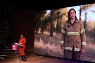 Κωνσταντοπούλου: Μαζί με την «ψηφιακή Ζωή» παρουσίασε το πρόγραμμα της Πλεύσης Ελευθερίας