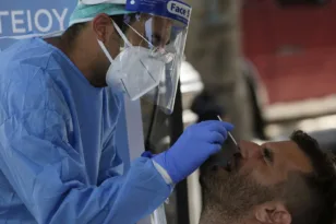 Κορονοϊός: 12 νεκροί και 138 εισαγωγές ο απολογισμός της τελευταίας εβδομάδας