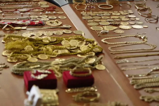 Ηράκλειο: Το «επίδομα χρυσαφικών» άδειασε μπιζουτιέρα 65χρονης – Παρέδωσε τα κοσμήματά της σε δήθεν λογιστή