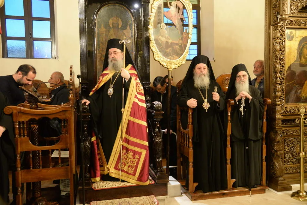 Πάτρα – Νέος μοναχός στη Μονή Παναγίας Γηροκομητίσσης: Η κουρά από τον Μητροπολίτη Πατρών Χρυσόστομο ΦΩΤΟ