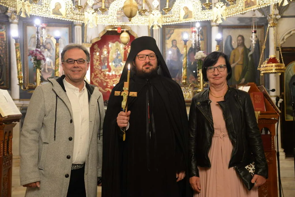Πάτρα – Νέος μοναχός στη Μονή Παναγίας Γηροκομητίσσης: Η κουρά από τον Μητροπολίτη Πατρών Χρυσόστομο ΦΩΤΟ