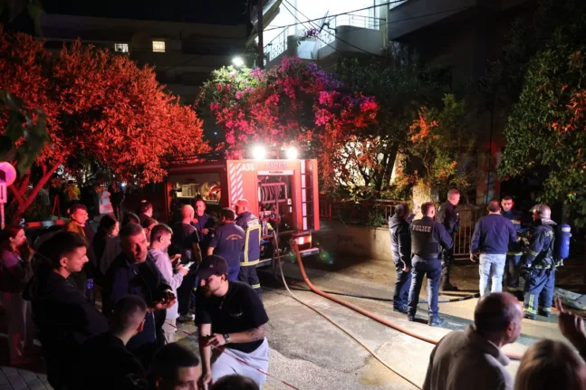 Φωτιά-θρίλερ στο Ηράκλειο: Σακούλα στο κεφάλι του ενός θύματος και μαχαίρι με αίμα στο σπίτι - Ερευνάται εγκληματική ενέργεια BINTEO