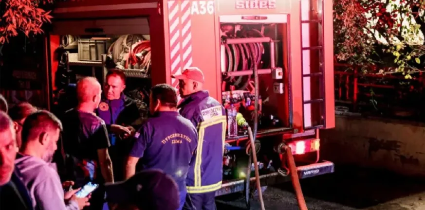 Ηράκλειο: Έπνιξε τον αδελφό του με σακούλα, σκότωσε τη μητέρα του και έβαλε φωτιά στο σπίτι - Το χρονικό της τραγωδίας Ηράκλειο: Έπνιξε τον αδελφό του με σακούλα, σκότωσε τη μητέρα του και έβαλε φωτιά στο σπίτι - Το χρονικό της τραγωδίας