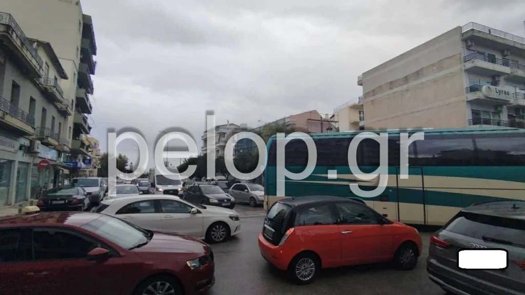 Πάτρα: Κυκλοφοριακό χάος στο κέντρο λόγω της Ολυμπιακής Φλόγας - «Φράκαρε» η Αγίου Ανδρέου ΦΩΤΟ Πάτρα: Κυκλοφοριακό χάος στο κέντρο λόγω της Ολυμπιακής Φλόγας - «Φράκαρε» η Αγίου Ανδρέου ΦΩΤΟ