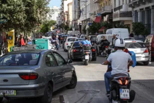 Ασφυξία στην αγορά της Πάτρας λόγω κυκλοφοριακού: Φεύγουν πελάτες και επιχειρήσεις