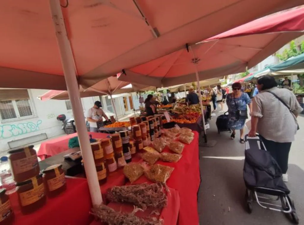 «Κάνει τα "στραβά μάτια" ο Δήμος» «Κάνει τα "στραβά μάτια" ο Δήμος»