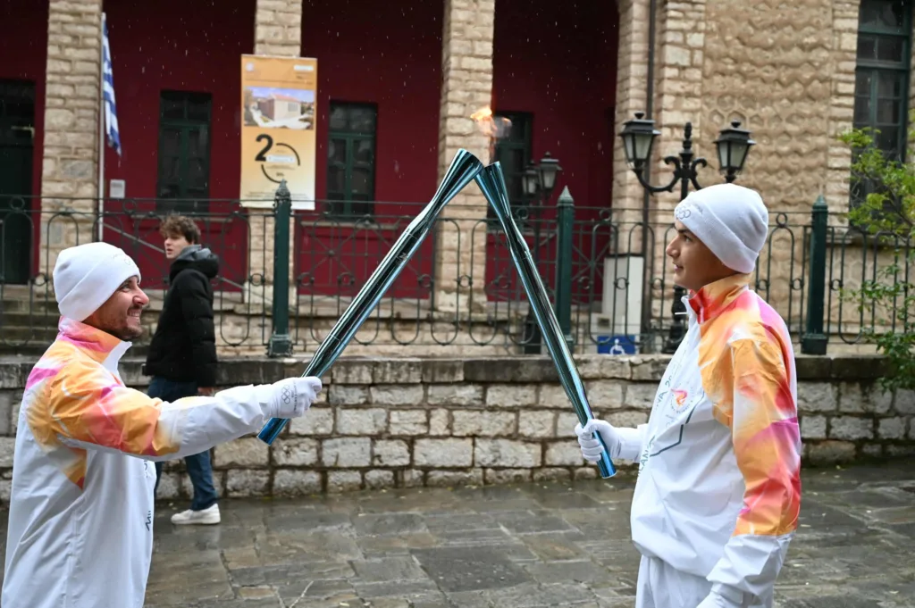 Καλάβρυτα: Υποδοχής της Ολυμπιακής Φλόγας με τιμές αρχηγού κράτους! ΦΩΤΟ