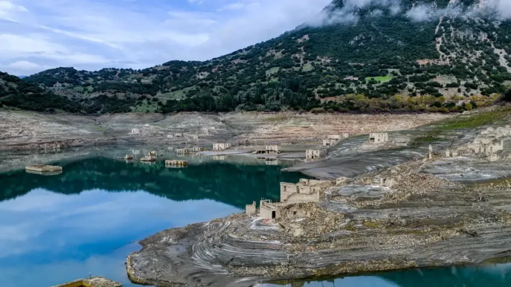 Συναγερμός στην Ευρώπη λόγω λειψυδρίας, τα μέτρα της Ελλάδας Συναγερμός στην Ευρώπη λόγω λειψυδρίας, τα μέτρα της Ελλάδας