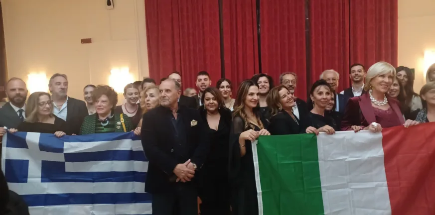 Το Λύκειο Ελληνίδων Πάτρας στον Τάραντα της Ιταλίας ΦΩΤΟ