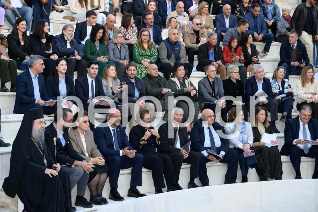 Λίνα Μενδώνη: «Το Ρωμαϊκό Ωδείο ξαναγίνεται η καρδιά της Πάτρας» - «Αποδίδουμε όχι μόνο ένα μνημείο, αλλά έναν ολόκληρο αρχαιολογικό χώρο»