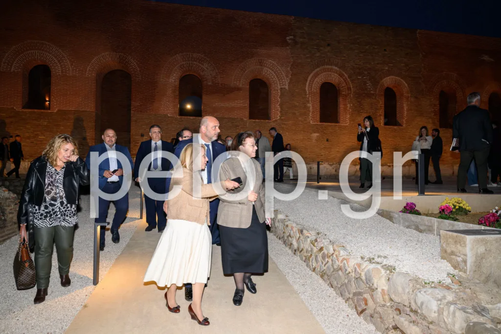 Λίνα Μενδώνη: «Το Ρωμαϊκό Ωδείο ξαναγίνεται η καρδιά της Πάτρας» - «Αποδίδουμε όχι μόνο ένα μνημείο, αλλά έναν ολόκληρο αρχαιολογικό χώρο»