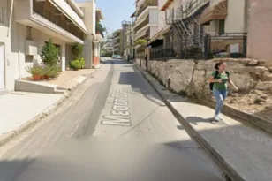 Πάτρα: Παράπονα πολιτών για την οδό Μεσσάτιδος στην Αρόη: «Ο δρόμος στενεύει – δεν μπορούν να περάσουν δύο αυτοκίνητα»