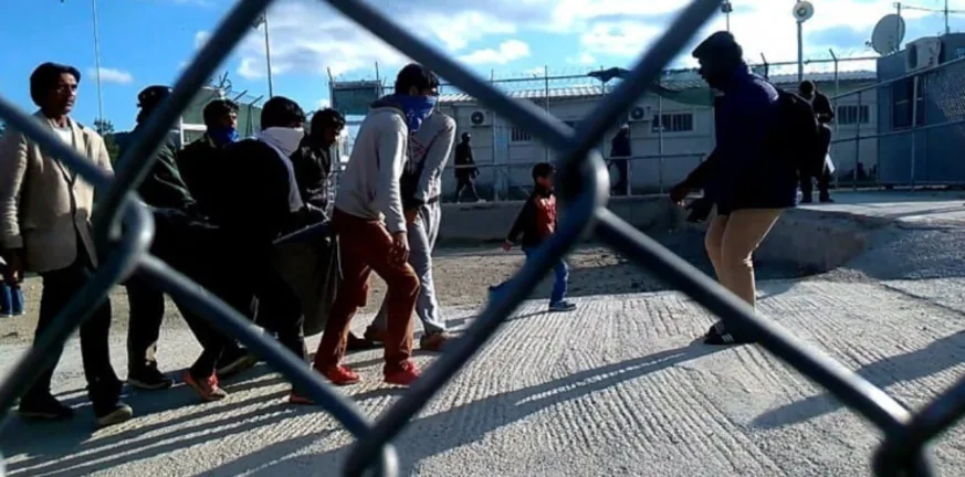 Σέρρες: Επεισόδια σε δομή μεταναστών, δύο αστυνομικοί τραυματίες, 25 προσαγωγές