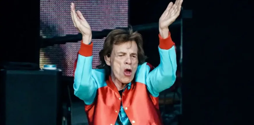 Ο Μικ Τζάγκερ στο Ρέθυμνο: Πήγε στο Μουσείο Αρχαίας Ελεύθερνας και ενθουσιάστηκε