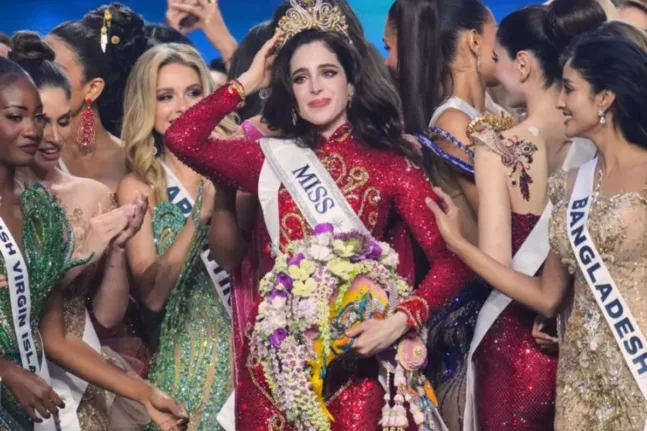 Ποια είναι η νέα Miss Universe 2025 που αναδείχθηκε στην Ταϊλάνδη