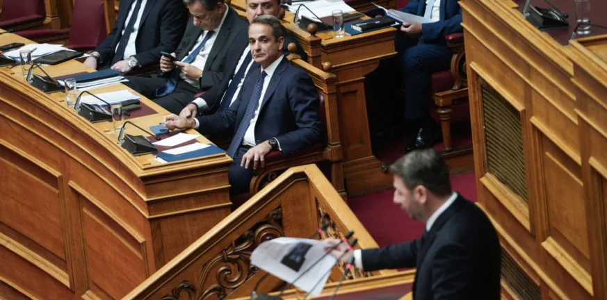 Βουλή: Μετωπική Μητσοτάκη - Ανδρουλάκη σήμερα για την ακρίβεια