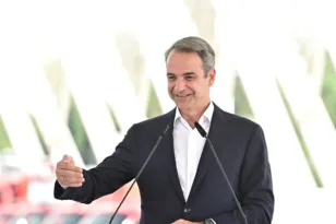 Μητσοτάκης: Ο Πρωθυπουργός στα Μέγαρα για την παραλαβή Πυροσβεστικών αεροσκαφών