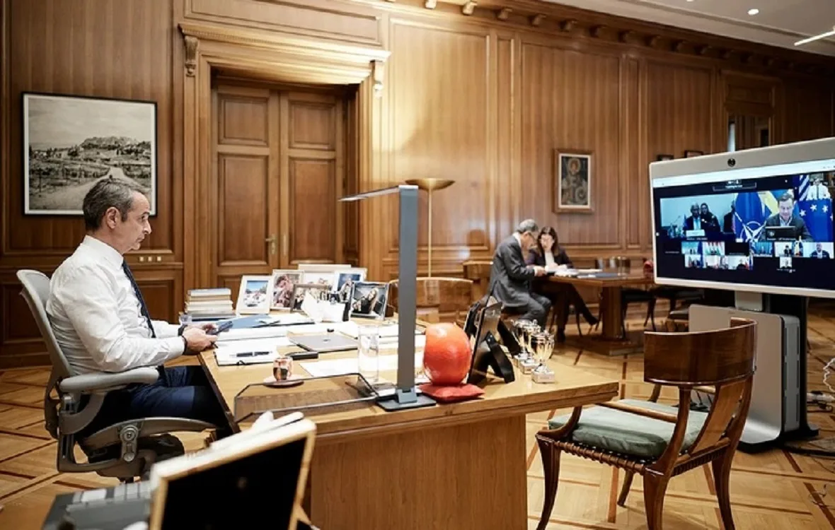 Μητσοτάκης σε τηλεδιάσκεψη ΕΕ: «Προχωρά ο διάλογος για την Ουκρανία - Οι αποφάσεις θα ληφθούν από τα κράτη-μέλη» Μητσοτάκης σε τηλεδιάσκεψη ΕΕ: «Προχωρά ο διάλογος για την Ουκρανία - Οι αποφάσεις θα ληφθούν από τα κράτη-μέλη»