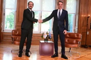 ΖΩΝΤΑΝΑ οι δηλώσεις Μητσοτάκη – Χριστοδουλίδη από το Μέγαρο Μαξίμου