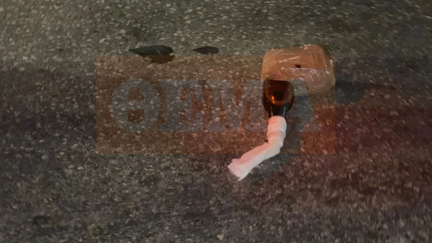 Θεσσαλονίκη: Ολοκληρώθηκε σε ηλεκτρισμένη ατμόσφαιρα η πορεία για την 52η επέτειο του Πολυτεχνείου, ΒΙΝΤΕΟ Θεσσαλονίκη: Ολοκληρώθηκε σε ηλεκτρισμένη ατμόσφαιρα η πορεία για την 52η επέτειο του Πολυτεχνείου, ΒΙΝΤΕΟ