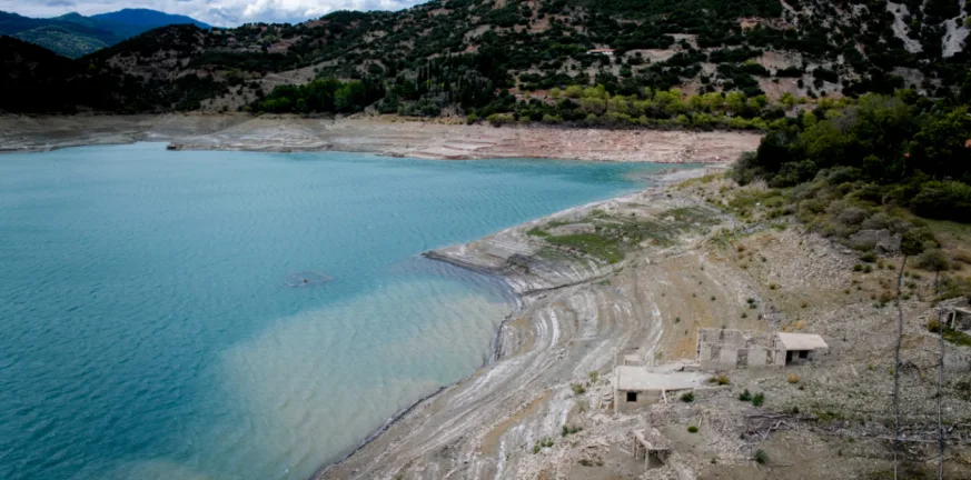Σε κατάσταση έκτακτης ανάγκης λόγω λειψυδρίας Αττική και Μεγανήσι Λευκάδας