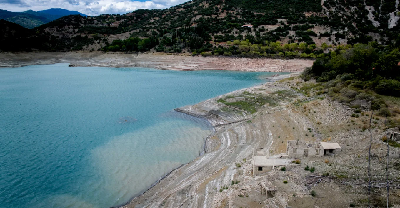 Σε κατάσταση έκτακτης ανάγκης λόγω λειψυδρίας Αττική και Μεγανήσι Λευκάδας Σε κατάσταση έκτακτης ανάγκης λόγω λειψυδρίας Αττική και Μεγανήσι Λευκάδας