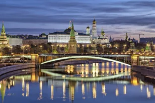 Μόσχα: H διαρροή της ηχογραφημένης τηλεφωνικής συνομιλίας Γουίτκοφ-Ουσακόφ ισοδυναμεί με υβριδικό πόλεμο