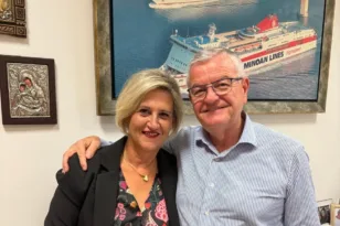 Εκλογές ΔΕΕΠ ΝΔ Αχαΐας: Η Αθανασία (Σία) Μπακαλάρου με τον Αντώνη Κουνάβη.