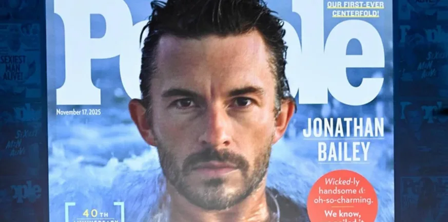 Ο Τζόναθαν Μπέιλι, ο πιο σέξι άνδρας για το 2025