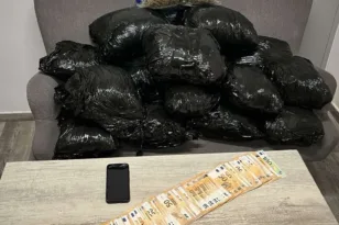 Πάτρα: Χειροπέδες σε 45χρονο για διακίνηση ναρκωτικών – «Σούπερ» αποθήκη με 13 κιλά κάνναβης ΦΩΤΟ