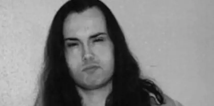 Απίστευτο, ο «Βρικόλακας του Παρισιού» κυκλοφορεί ελεύθερος και δίνει συνεντεύξεις! ΒΙΝΤΕΟ