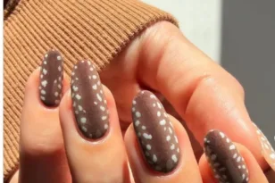 Bambi nails: Τι είναι και γιατί είναι η πιο χαριτωμένη τάση στα νύχια ΦΩΤΟ