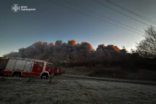 Τρομερό σφυροκόπημα της Ρωσίας: Με 470 drones και 48 πυραύλους, 10 νεκροί και 37 τραυματίες στη δυτική Ουκρανία ΒΙΝΤΕΟ