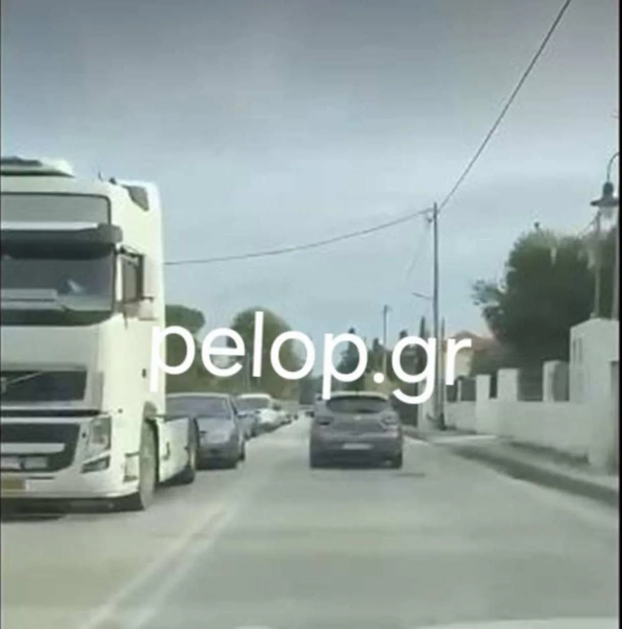 ΒΙΝΤΕΟ «γολγοθάς» η κίνηση οχημάτων στην παλαιά εθνική οδό Πατρών - Πύργου ΒΙΝΤΕΟ «γολγοθάς» η κίνηση οχημάτων στην παλαιά εθνική οδό Πατρών - Πύργου