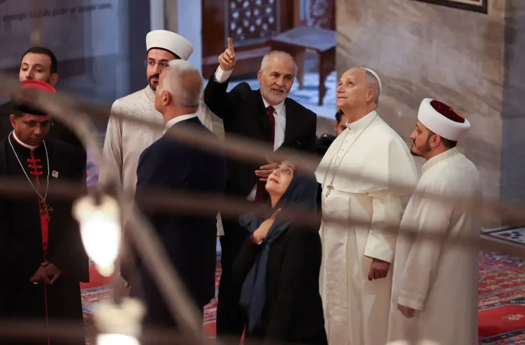 Στο Φανάρι ο Πάπας Λέων ΙΔ' για να υπογράψει κοινή διακήρυξη με τον Οικουμενικό Πατριάρχη Βαρθολομαίο, ΒΙΝΤΕΟ Στο Φανάρι ο Πάπας Λέων ΙΔ' για να υπογράψει κοινή διακήρυξη με τον Οικουμενικό Πατριάρχη Βαρθολομαίο, ΒΙΝΤΕΟ