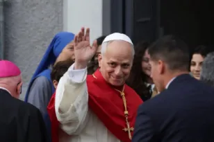 Κωνσταντινούπολη: Θερμή υποδοχή στον Πάπα Λέων ΙΔ΄- Συνάντηση με Βαρθολομαίο και μήνυμα ενότητας 1.700 χρόνια μετά τη Σύνοδο της Νίκαιας