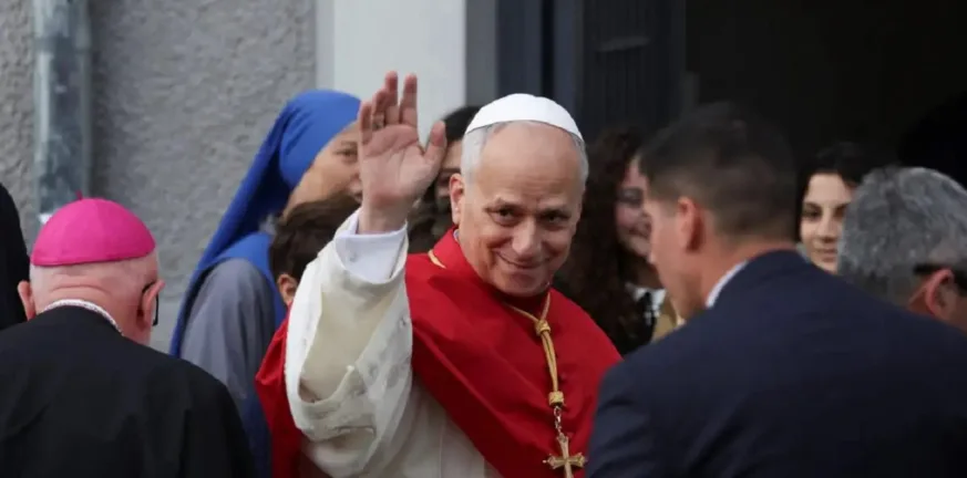 Κωνσταντινούπολη: Θερμή υποδοχή στον Πάπα Λέων ΙΔ΄- Συνάντηση με Βαρθολομαίο και μήνυμα ενότητας 1.700 χρόνια μετά τη Σύνοδο της Νίκαιας