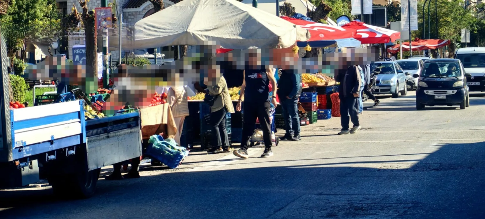 Παράνομοι μικροπωλητές «πνίγουν» τις λαϊκές της Πάτρας: Οι έλεγχοι της Αστυνομίας αραιώνουν, οι νόμιμοι παραγωγοί ασφυκτιούν