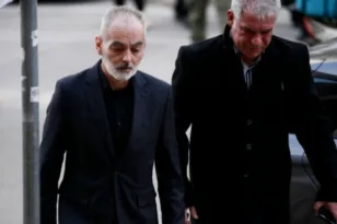 Δίκη Καμπανού: Τι λέει ο πατέρας του Άλκη για τα επεισόδια έξω από τα δικαστήρια